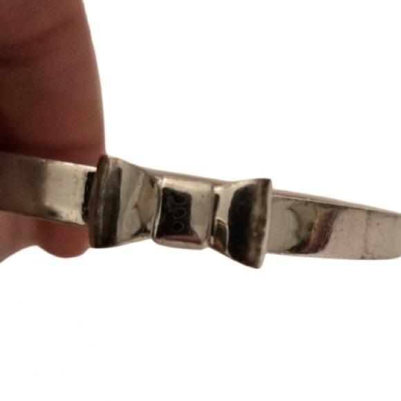 Kate Spade Elegant Silver Bracelet with Bow - Picture 2 of 5